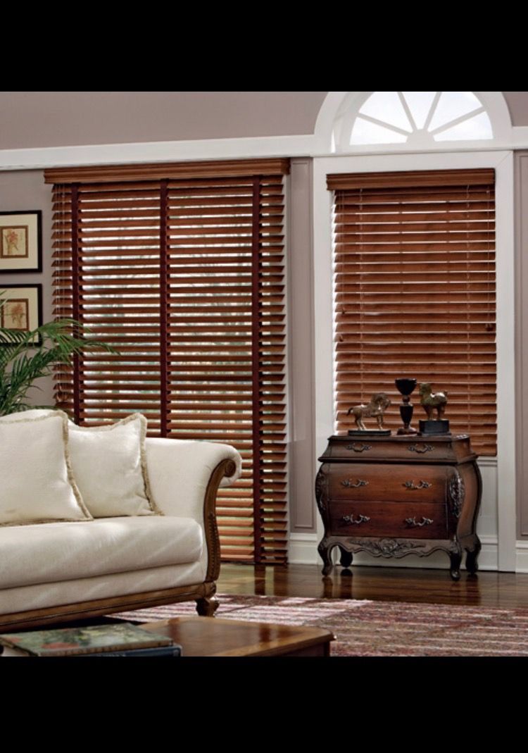 Ứng dụng tinh tế của rèm sáo gỗ trong ngôi nhà mang phong cách Indochine